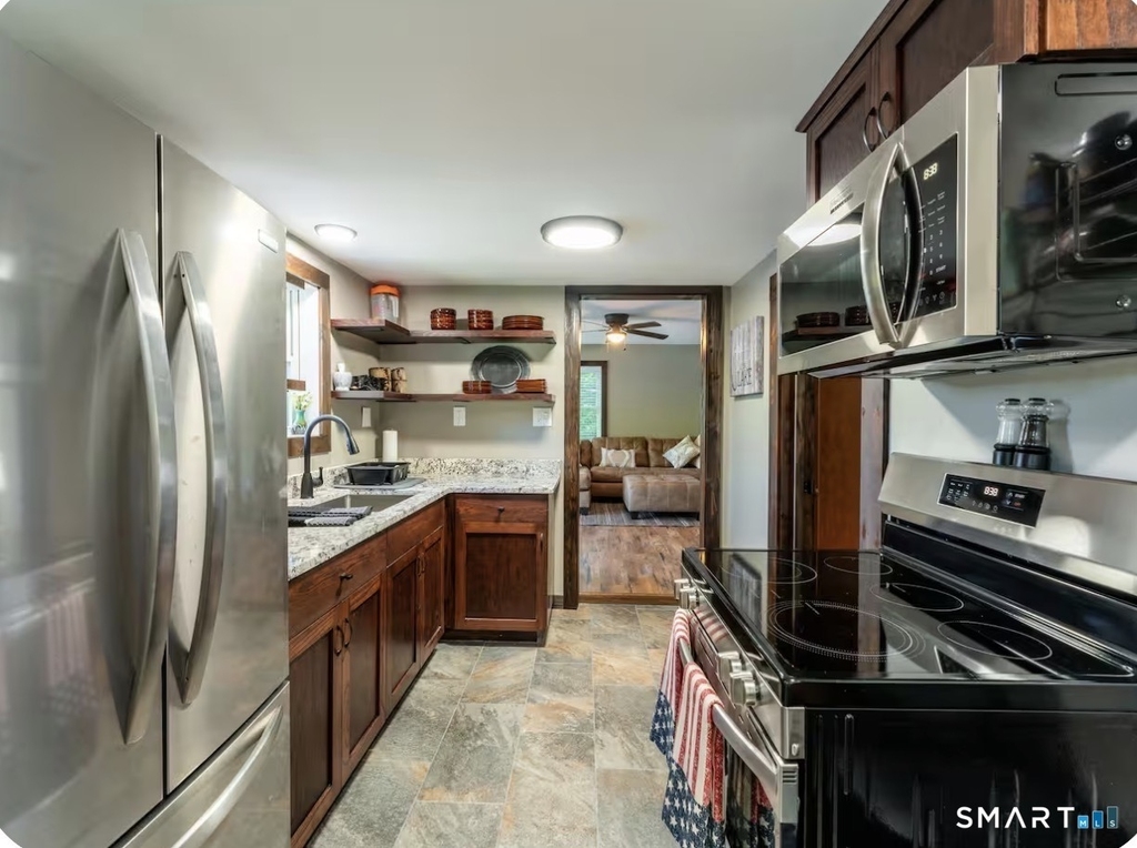 37 Sheldon Circle - Photo 6