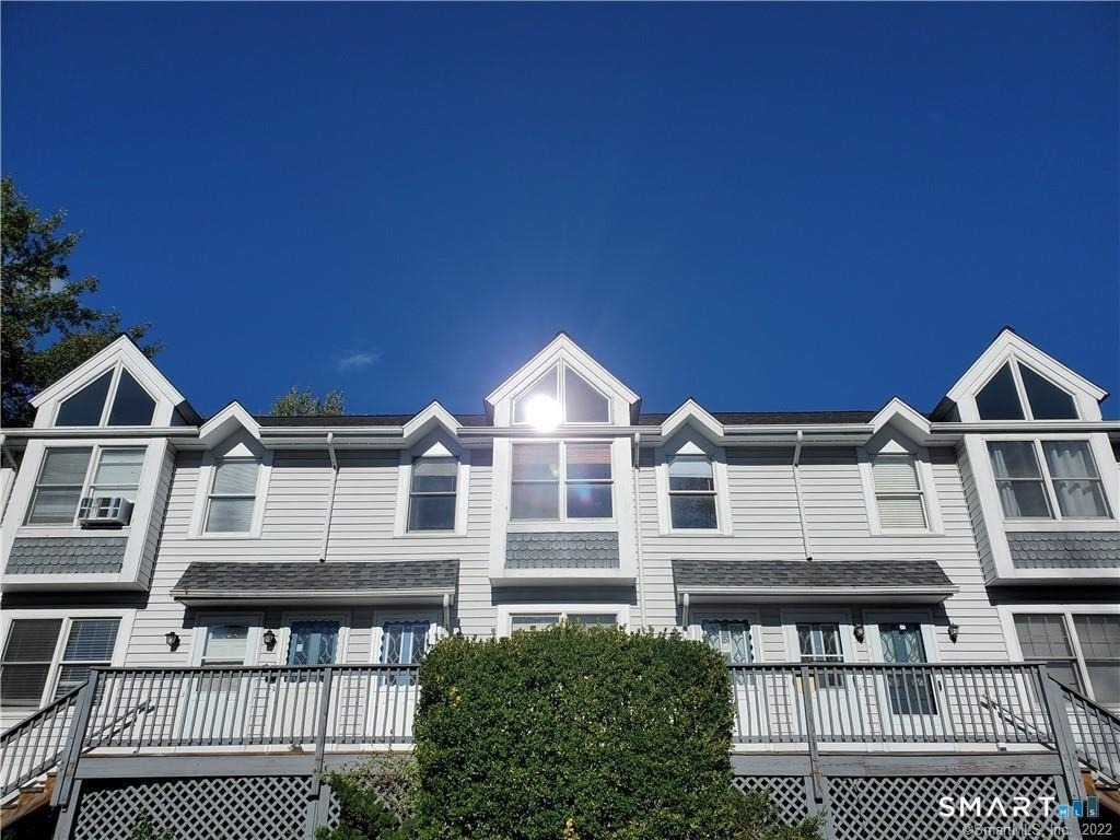 34 Glenwood Avenue - Photo 0