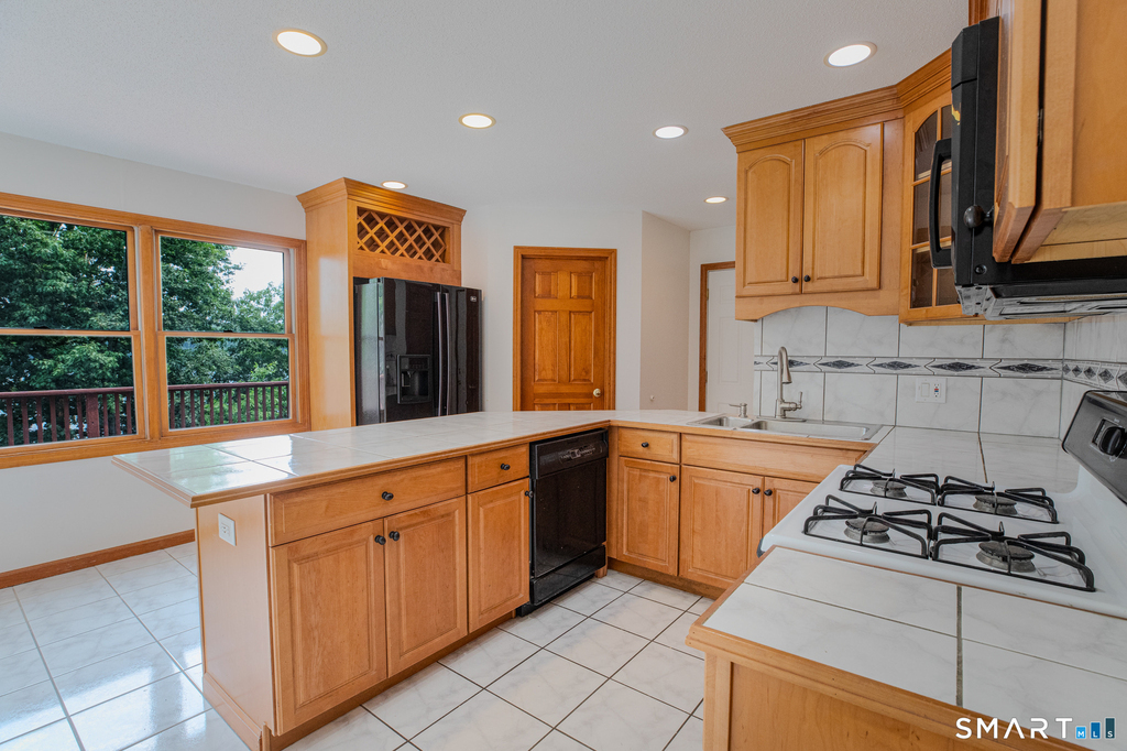 141 Union Street - Photo 6