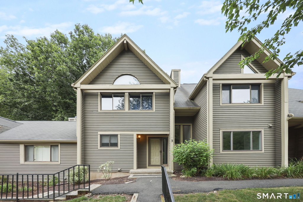 3 Rivermead - Photo 0