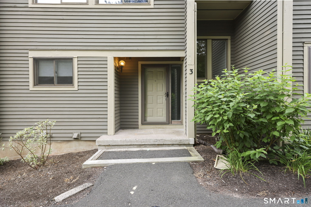 3 Rivermead - Photo 1