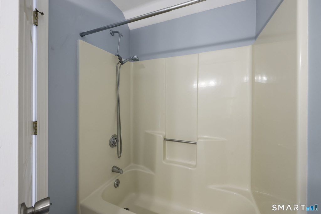 3 Rivermead - Photo 34