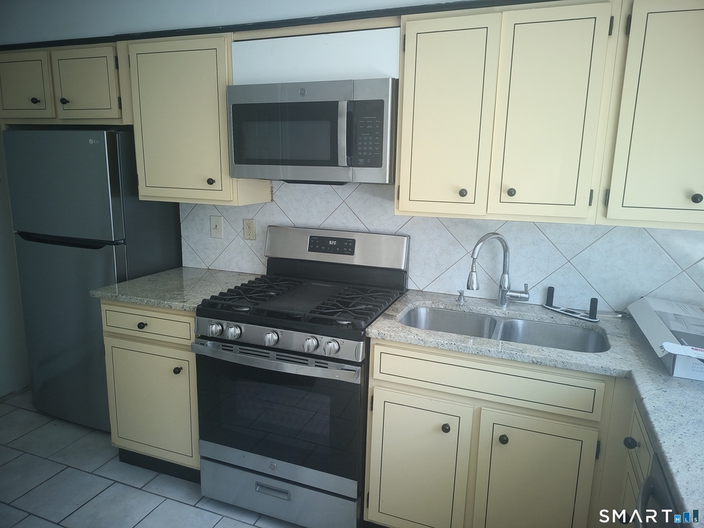 36 Wilton Avenue - Photo 2