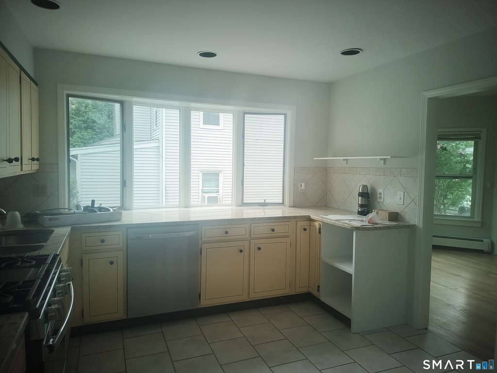 36 Wilton Avenue - Photo 3
