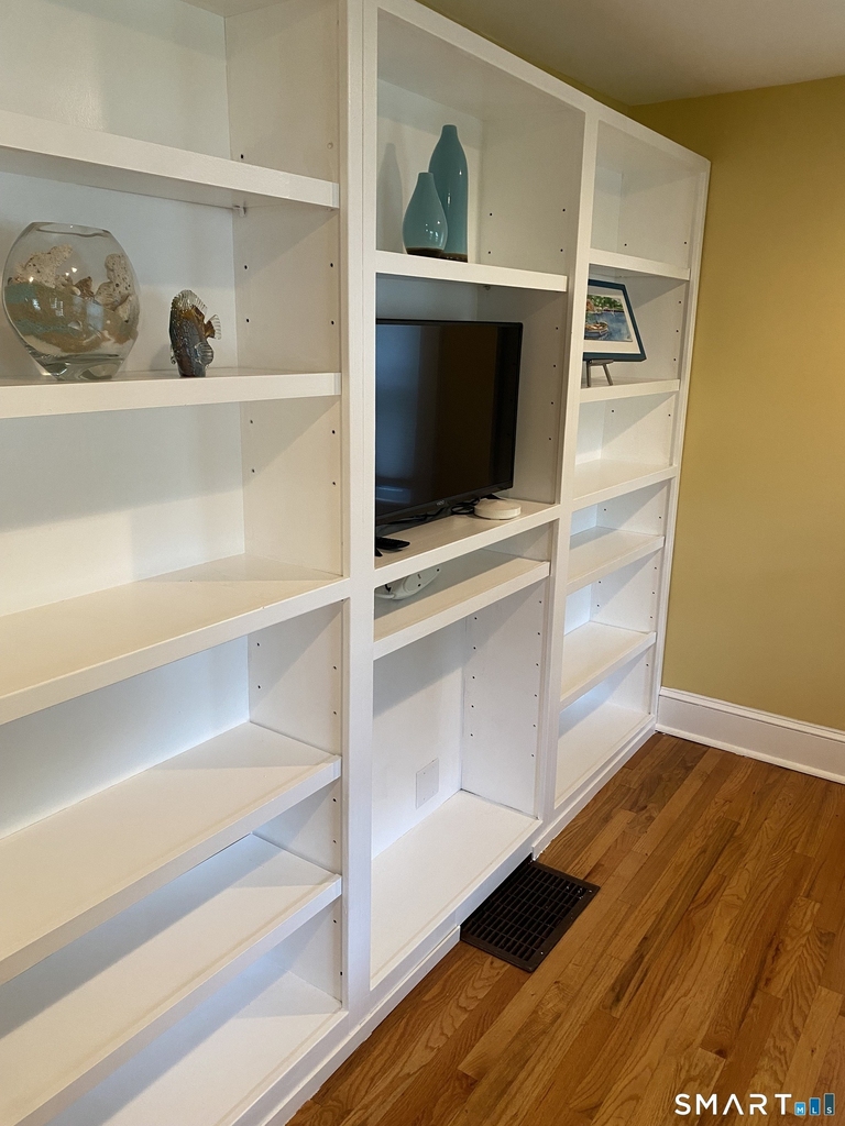 176 Forest Street - Photo 3