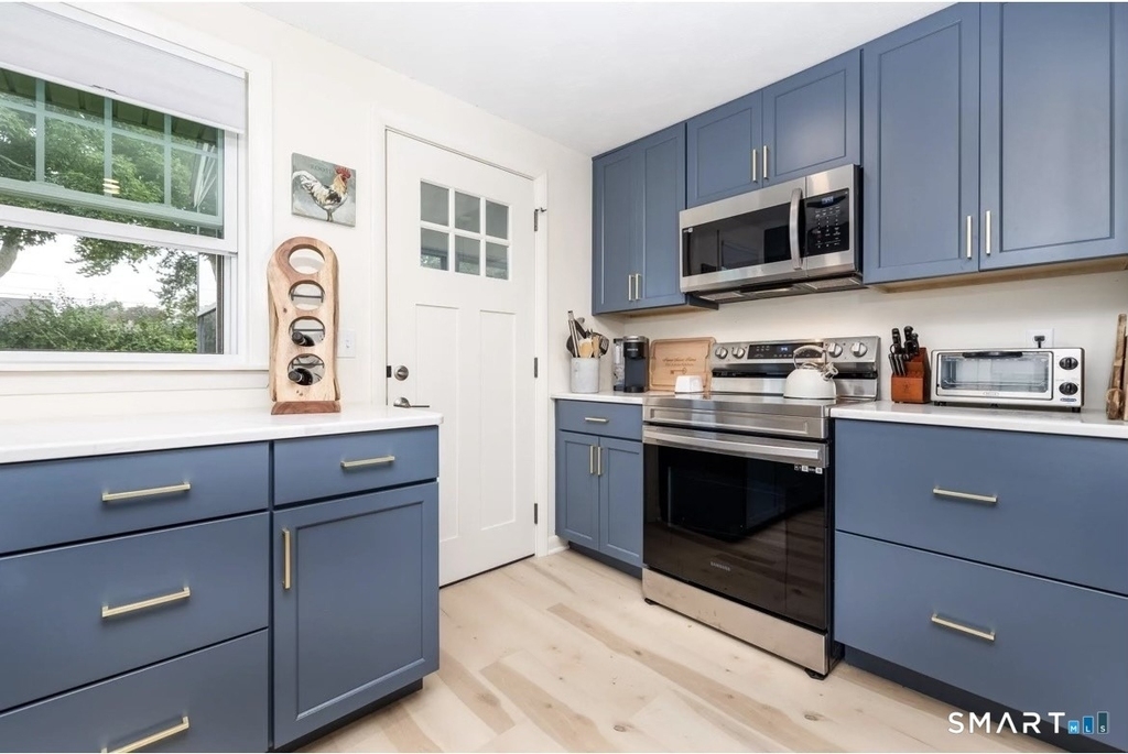30 Mohican Road - Photo 1