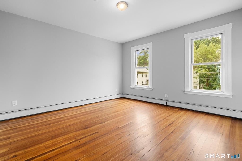 354 Poplar Street - Photo 16