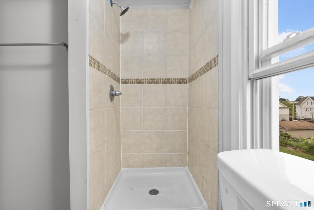 354 Poplar Street - Photo 33