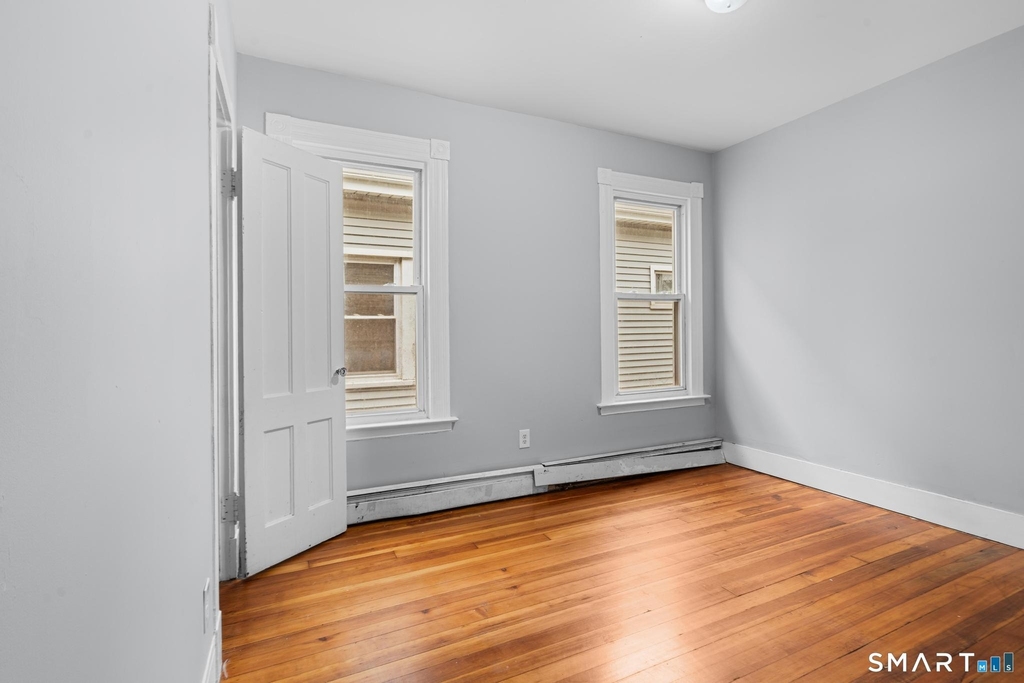 354 Poplar Street - Photo 13