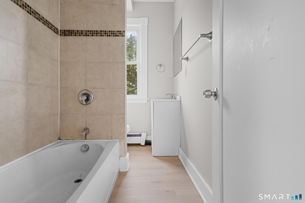 354 Poplar Street - Photo 11