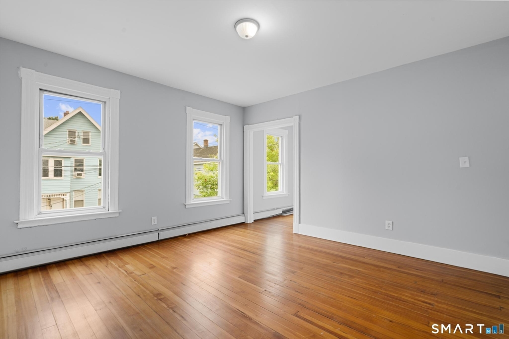354 Poplar Street - Photo 17