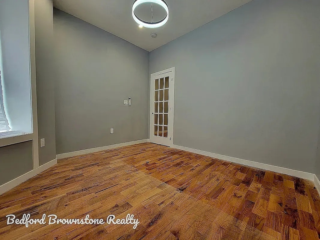 561 chauncey st. - Photo 5