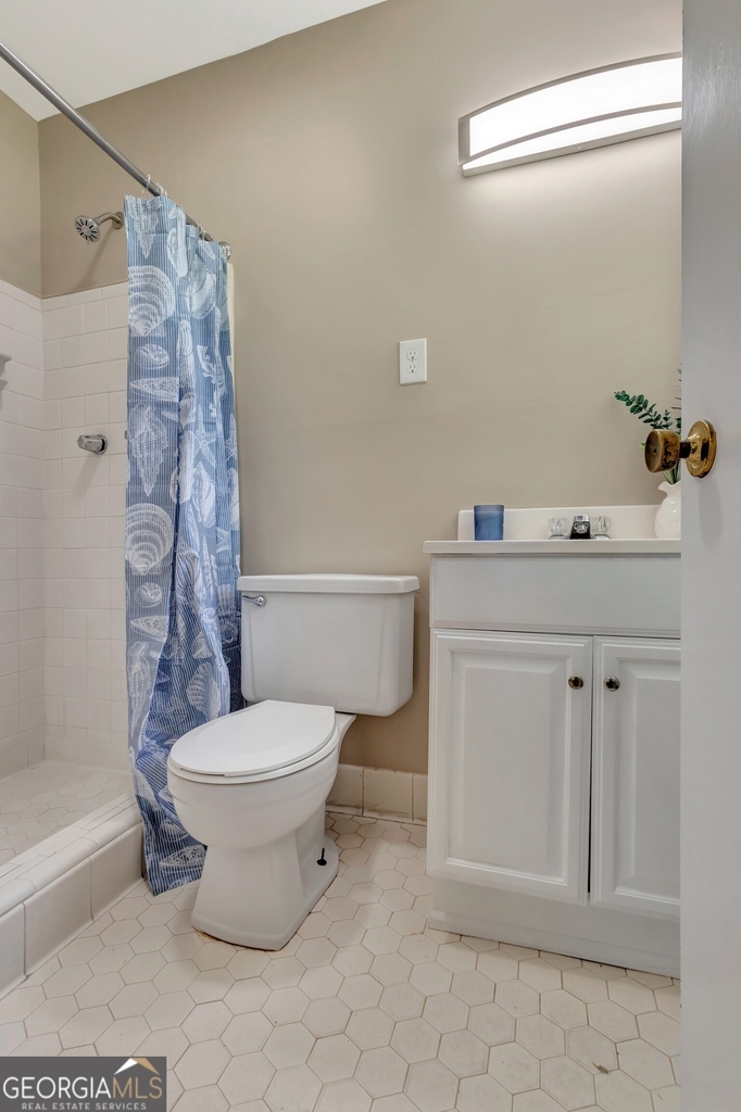 335 Kelly Drive - Photo 11