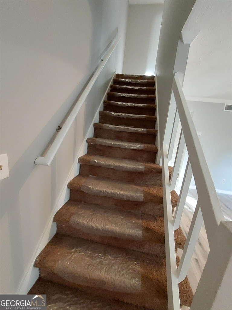 140 Hunters Lane - Photo 4