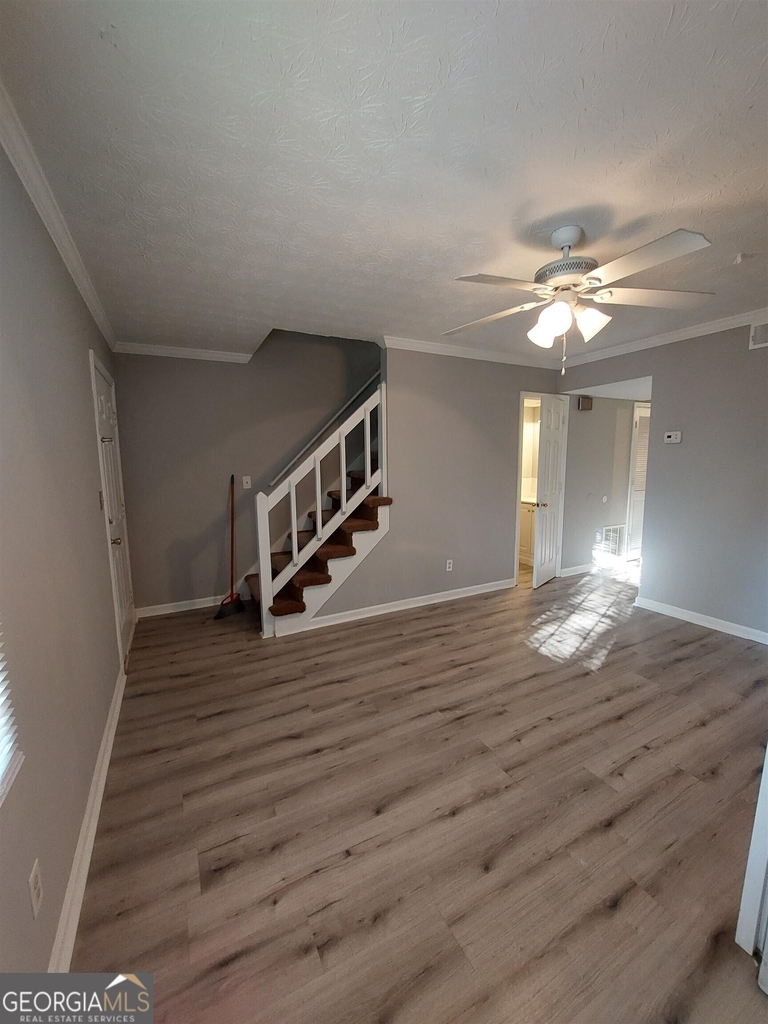 140 Hunters Lane - Photo 3