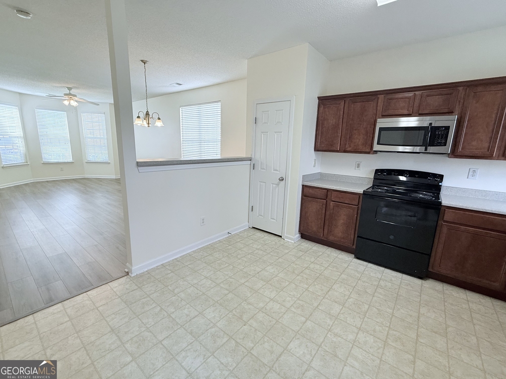 260 Commons Drive - Photo 7