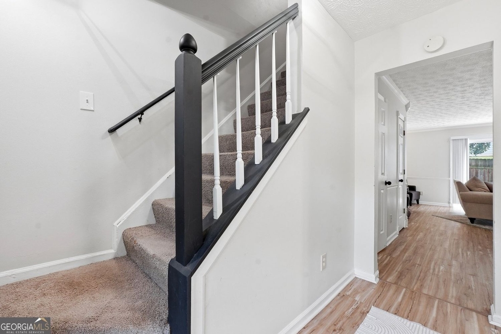 1070 Travelers Trail Nw - Photo 2