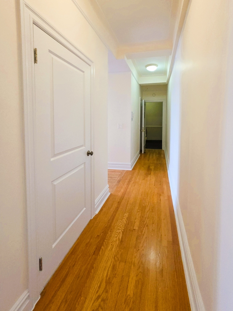 2nd Avenue - Photo 6