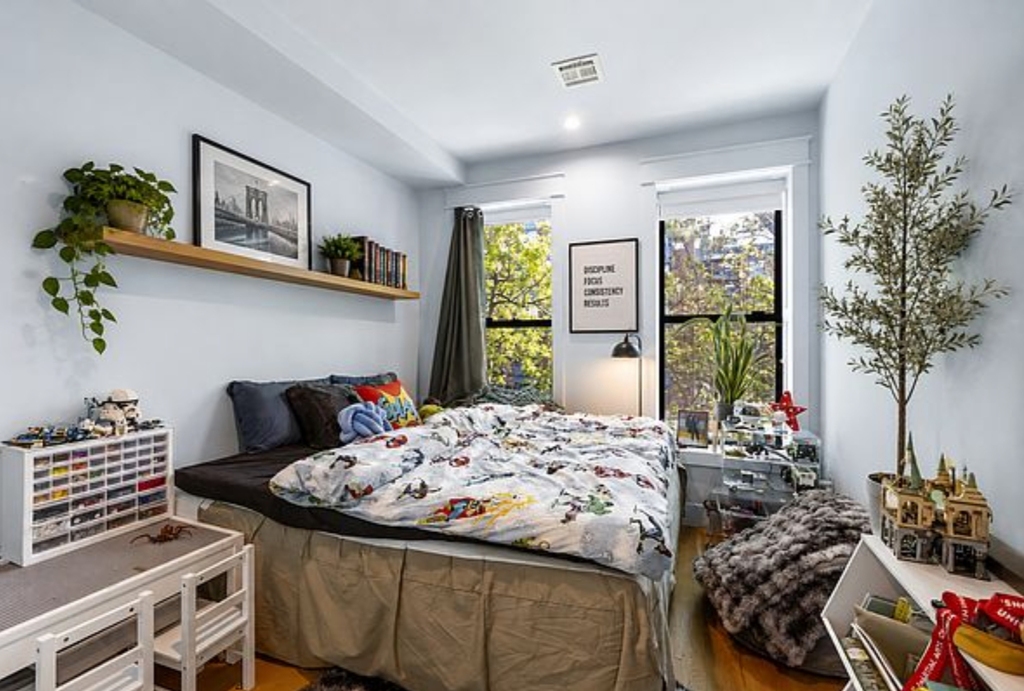 586 Quincy Street - Photo 7