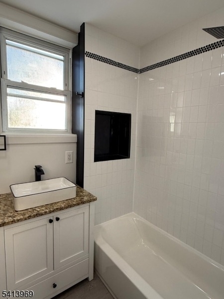 254 Montclair Ave - Photo 4