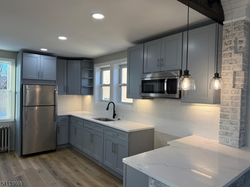 254 Montclair Ave - Photo 7