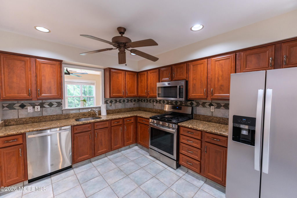 314 Towne Drive - Photo 2