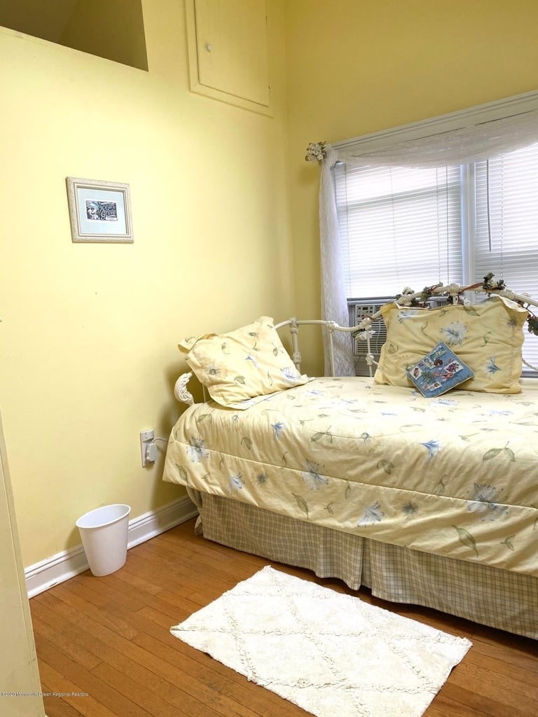 7 Webb Avenue - Photo 18