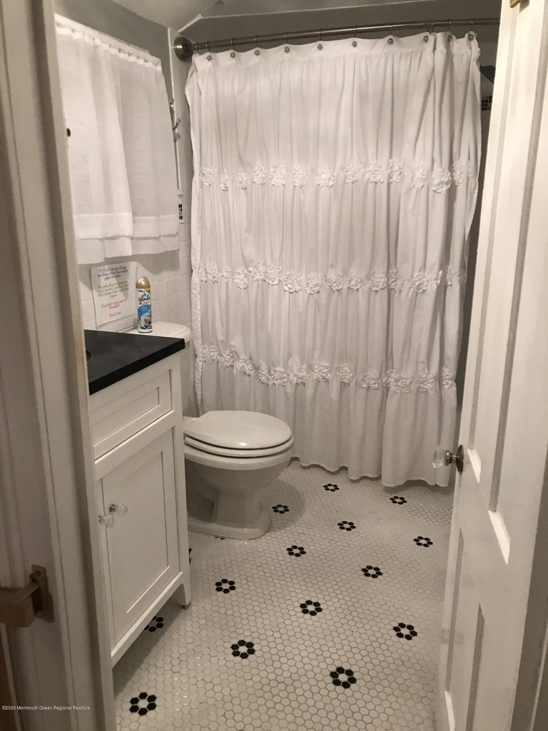 7 Webb Avenue - Photo 19