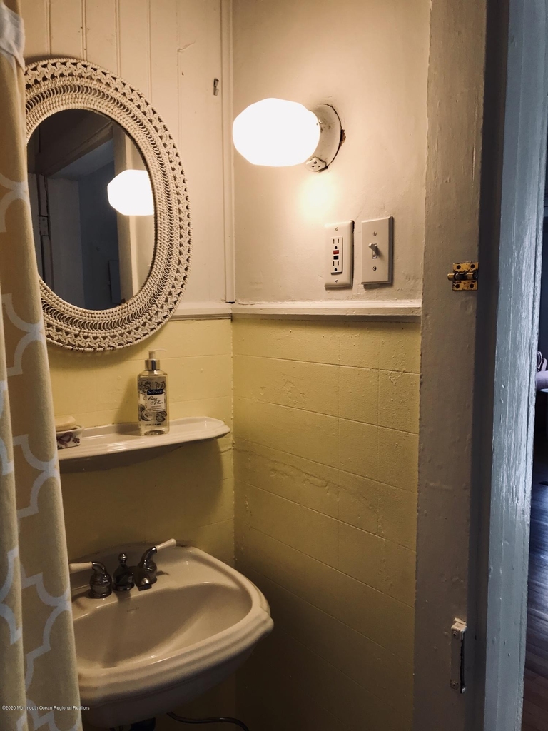 7 Webb Avenue - Photo 14