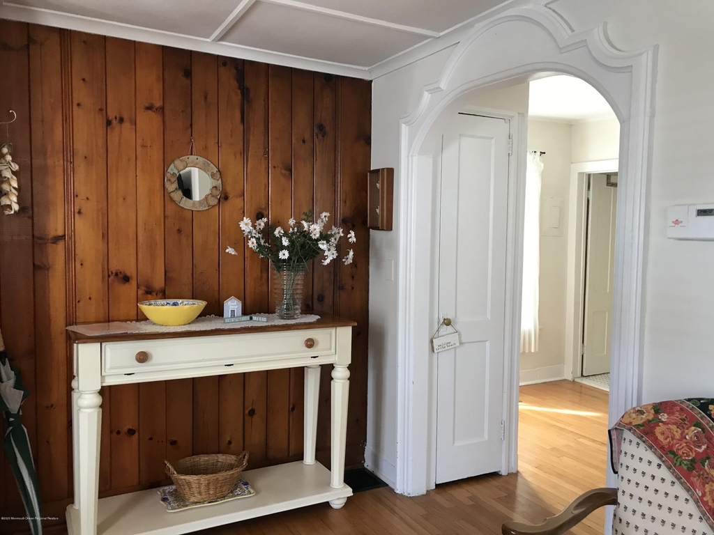 7 Webb Avenue - Photo 2