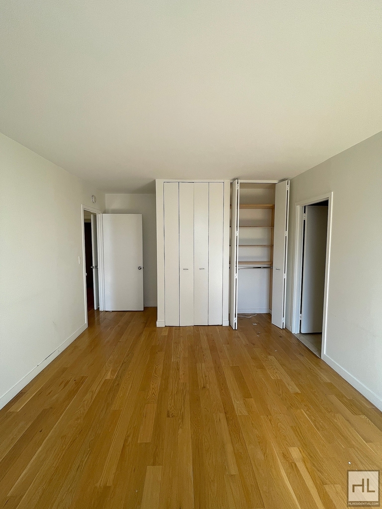 West 87th Street - Photo 5