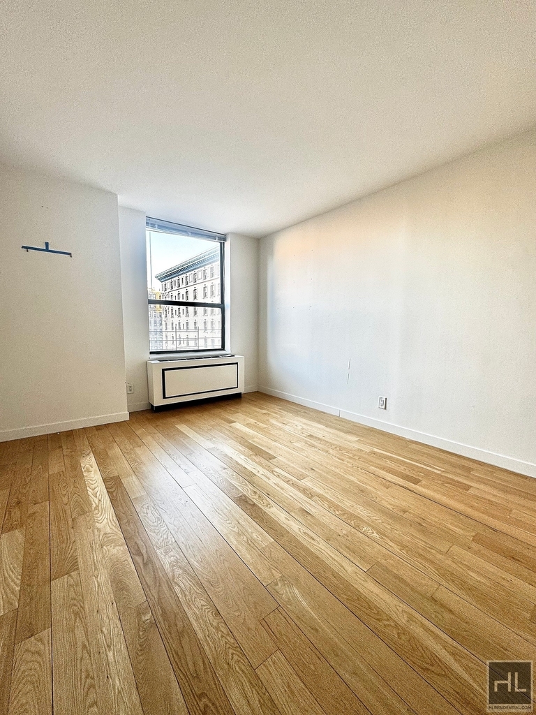 West 87th Street - Photo 4