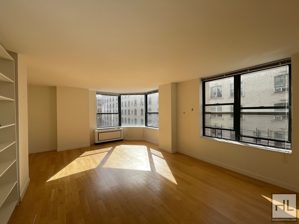 West 87th Street - Photo 0