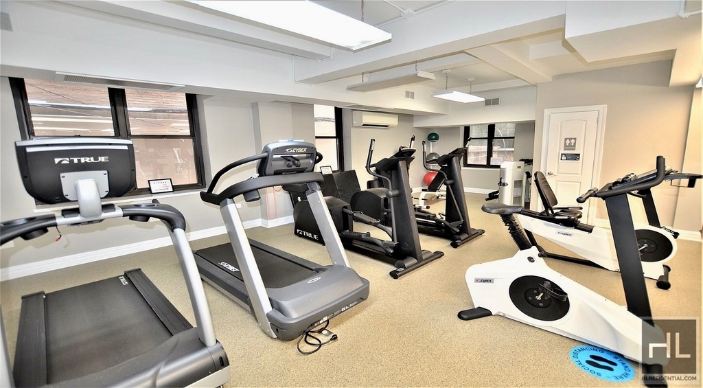 East 56 Street - Photo 15