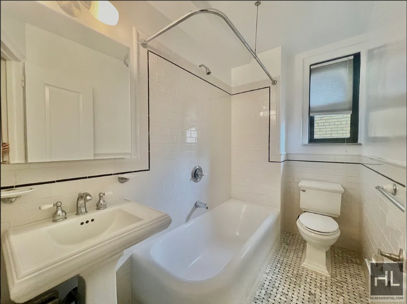 East 68 Street - Photo 4