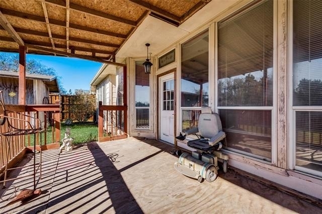 521 Brazos Street - Photo 10