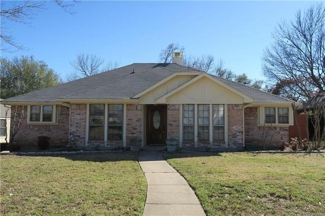 1508 Woodoak Drive - Photo 0