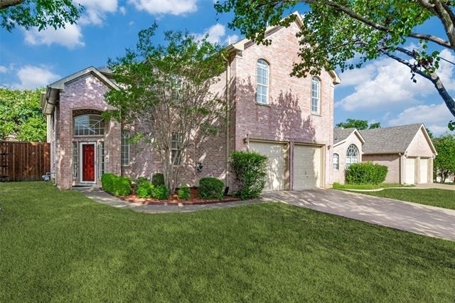 2505 Lakeshore Drive - Photo 0