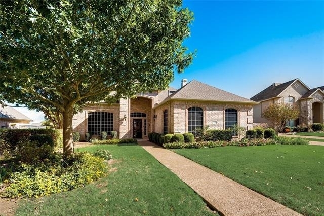 120 Cambridge Court - Photo 0
