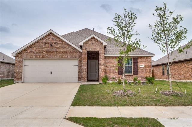 1307 Colonial Bluff Lane - Photo 1
