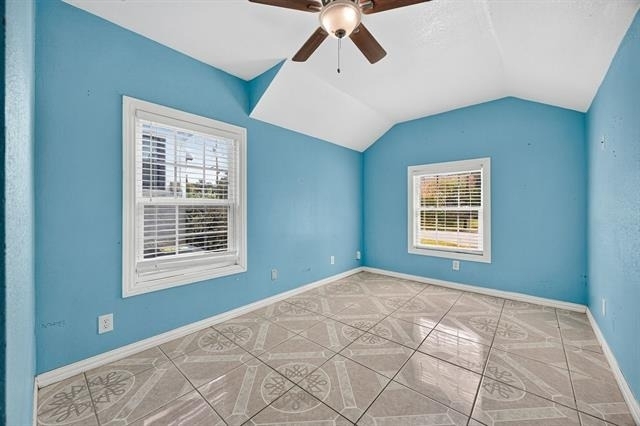 907 Buckalew Street - Photo 17