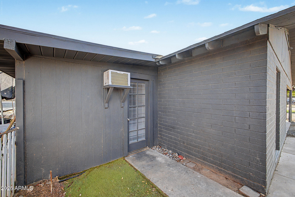 317 N Elm Street - Photo 36