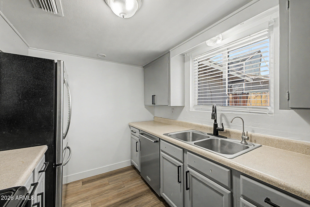 317 N Elm Street - Photo 11