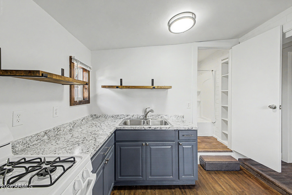317 N Elm Street - Photo 30