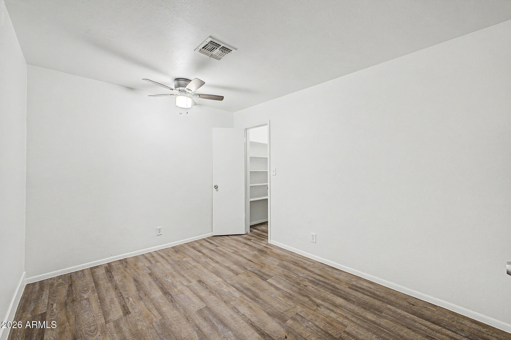 317 N Elm Street - Photo 15