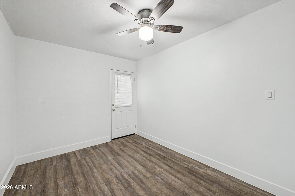 317 N Elm Street - Photo 13