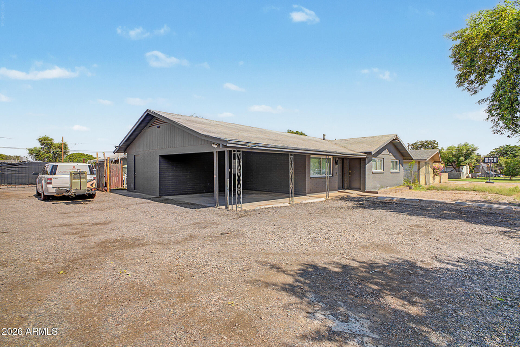 317 N Elm Street - Photo 1