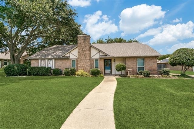 8 Winding Creek Court - Photo 0