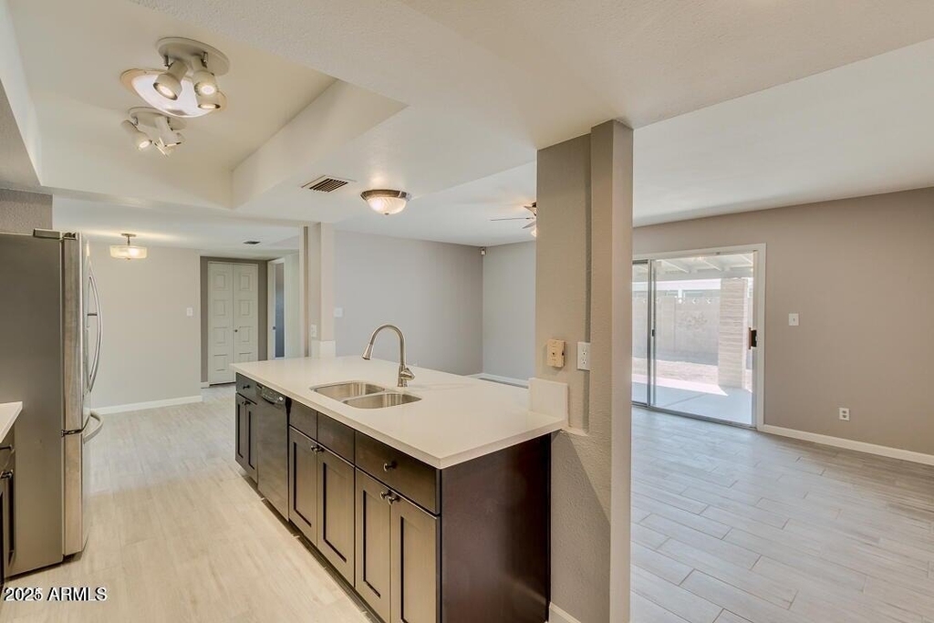 831 E Stephens Drive - Photo 7