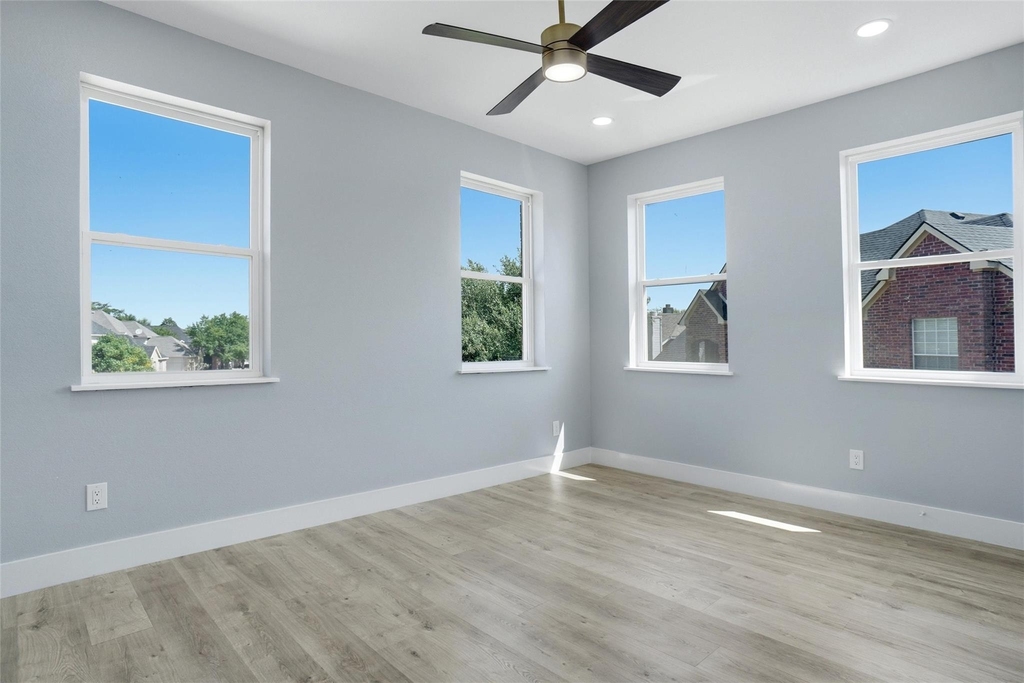 400 Hideaway Court - Photo 32